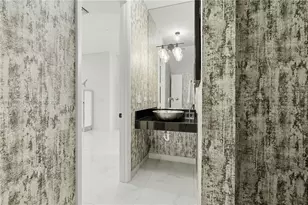 606 NE 14th Ave, Fort Lauderdale, FL 33304 - Photo 12
