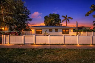 715 NE 92nd St, Miami Shores, FL 33138 - Photo 1