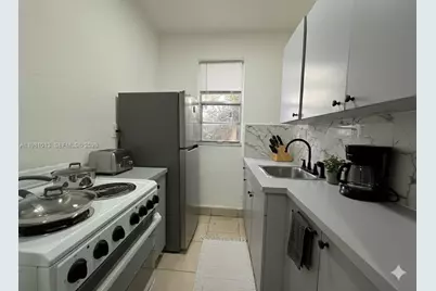 1560 SW 5th St #11, Miami, FL 33135 - Photo 4