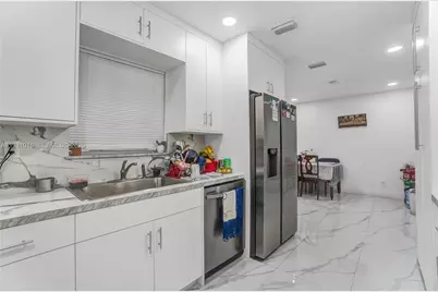 1570 NE 9th St, Homestead, FL 33033 - Photo 8