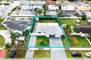 1570 NE 9th St, Homestead, FL 33033 - Photo 1