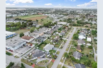 1570 NE 9th St, Homestead, FL 33033 - Photo 44