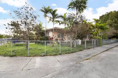 101 SW 24th Ave #0, Miami, FL 33135 - Photo 2