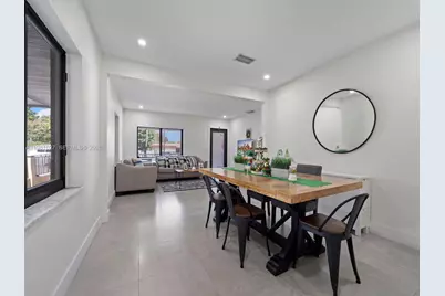 252 E 36th St, Hialeah, FL 33013 - Photo 24