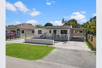 252 E 36th St, Hialeah, FL 33013 - Photo 2