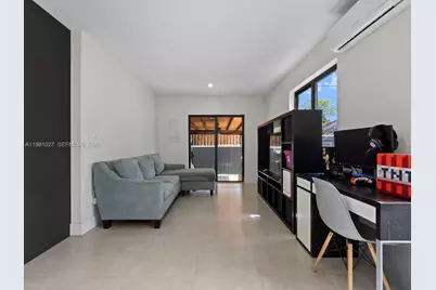 252 E 36th St, Hialeah, FL 33013 - Photo 30