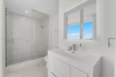 527 Orton Ave #902, Fort Lauderdale, FL 33304 - Photo 8