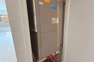 3675 N Country Club Dr, Aventura, FL 33180 - Photo 28