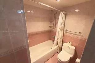 3675 N Country Club Dr, Aventura, FL 33180 - Photo 22