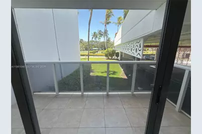 3675 N Country Club Dr #109, Aventura, FL 33180 - Photo 12