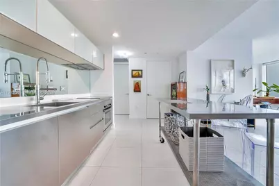 1040 Biscayne Blvd #3306, Miami, FL 33132 - Photo 10