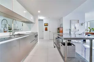 1040 Biscayne Blvd, Miami, FL 33132 - Photo 10