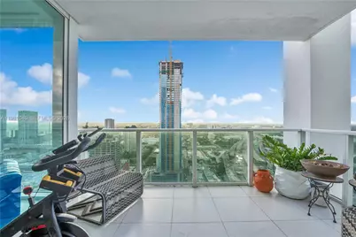 1040 Biscayne Blvd #3306, Miami, FL 33132 - Photo 24