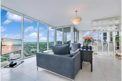1040 Biscayne Blvd #3306, Miami, FL 33132 - Photo 2
