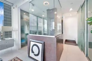 1040 Biscayne Blvd, Miami, FL 33132 - Photo 16