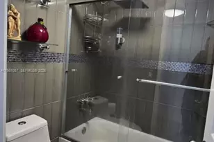 1301 NE Miami Gardens Dr, Miami, FL 33179 - Photo 20