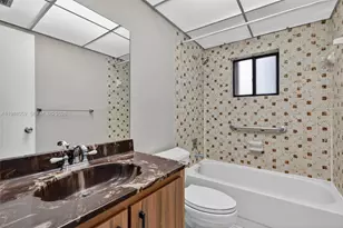 8065 SW 107th Ave, Miami, FL 33173 - Photo 18