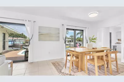 151 SE 9th Ct, Pompano Beach, FL 33060 - Photo 8