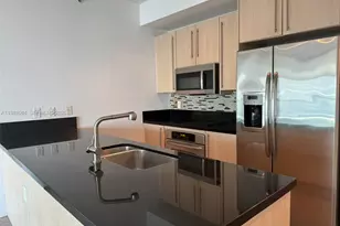 79 SW 12th St, Miami, FL 33130 - Photo 2