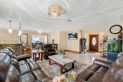 2140 NW 30th Way, Fort Lauderdale, FL 33311 - Photo 4