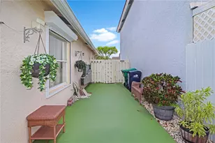 8070 SW 157th Pl, Miami, FL 33193 - Photo 26