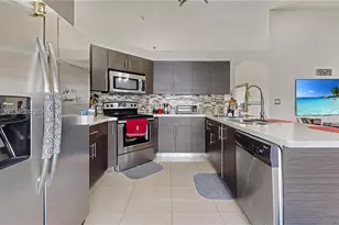 8070 SW 157th Pl, Miami, FL 33193 - Photo 8