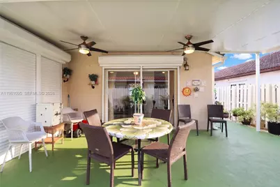 8070 SW 157th Pl, Miami, FL 33193 - Photo 2
