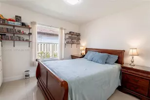 8070 SW 157th Pl, Miami, FL 33193 - Photo 14