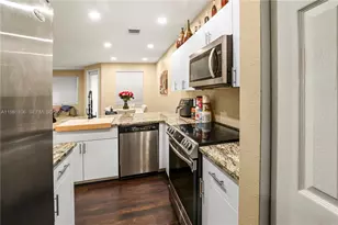 6037 SW 19th St, North Lauderdale, FL 33068 - Photo 2