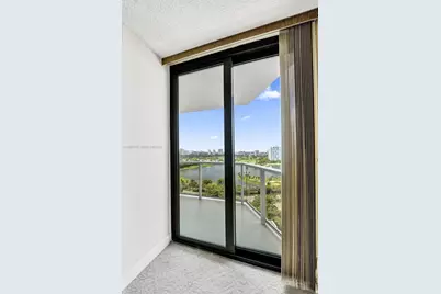 20281 E Country Club Dr #1703, Aventura, FL 33180 - Photo 26