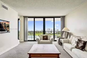 20281 E Country Club Dr, Aventura, FL 33180 - Photo 4