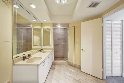 20281 E Country Club Dr #1703, Aventura, FL 33180 - Photo 30