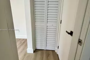 833 W 39th St, Miami Beach, FL 33140 - Photo 8