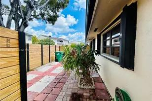 10818 SW 72nd St, Miami, FL 33173 - Photo 12