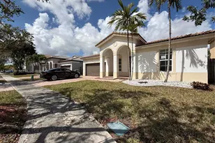 4045 NE 15th St, Homestead, FL 33033 - Photo 2