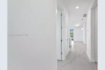 1105 SE 38 St, Cape Coral, FL 33904 - Photo 16