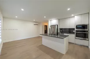 1615 NE 9th St, Fort Lauderdale, FL 33304 - Photo 1