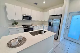 8001 NW 41st St, Doral, FL 33166 - Photo 8