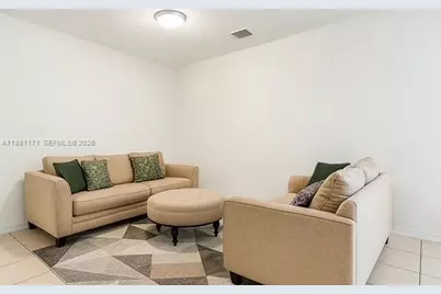 380 NE 37th Ter, Homestead, FL 33033 - Photo 2