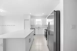 2310 SE 28th Dr, Homestead, FL 33035 - Photo 8