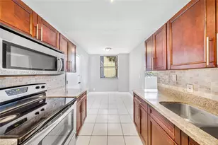 4350 Hillcrest Dr, Hollywood, FL 33021 - Photo 18