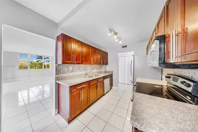 4350 Hillcrest Dr #200, Hollywood, FL 33021 - Photo 20
