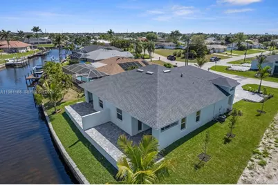 1107 SE 38 St, Cape Coral, FL 33904 - Photo 16