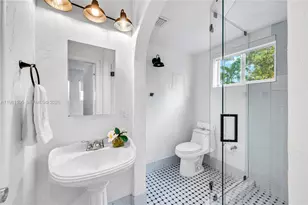 1960 NE 182nd St, North Miami Beach, FL 33162 - Photo 16