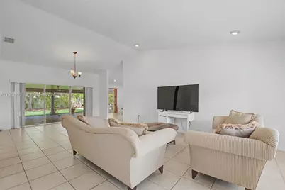 19920 Cutler Ct, Cutler Bay, FL 33189 - Photo 2