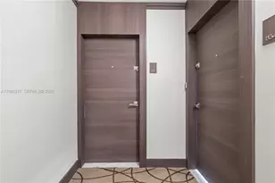 20505 E Country Club Dr, Aventura, FL 33180 - Photo 8