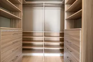 460 NE 28th St, Miami, FL 33137 - Photo 20