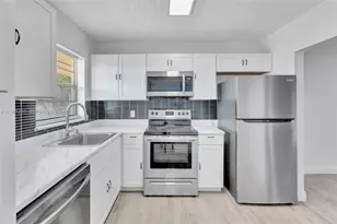 2060 NW 81st Ave, Pembroke Pines, FL 33024 - Photo 2