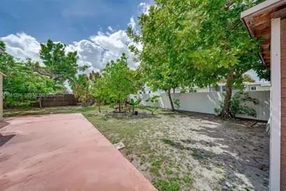 17950 NW 6th Ct, Miami Gardens, FL 33169 - Photo 14