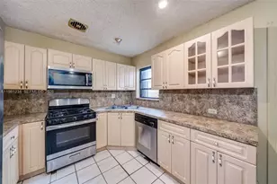 17950 NW 6th Ct, Miami Gardens, FL 33169 - Photo 8